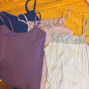 Set of 4 women’s tank tops